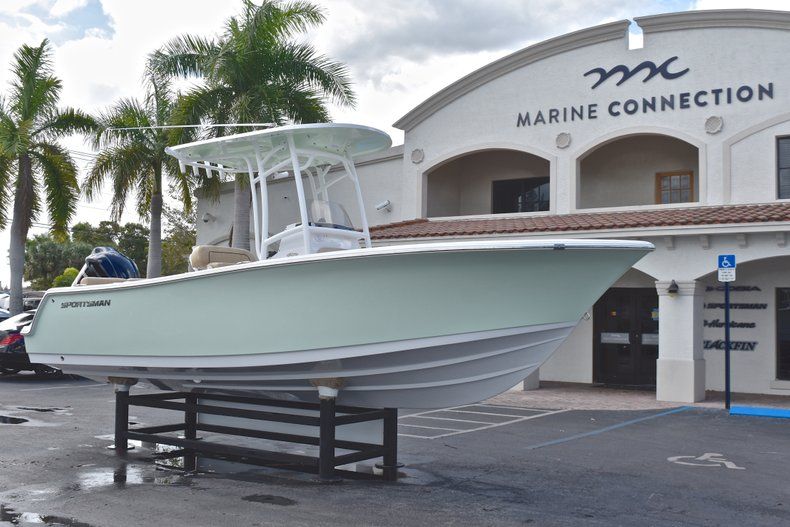 Thumbnail 1 for New 2019 Sportsman Heritage 231 Center Console boat for sale in Islamorada, FL