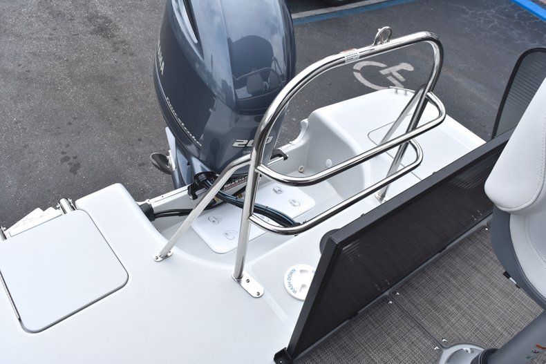 Thumbnail 13 for New 2019 Hurricane FunDeck FD 236 Wet Bar OB boat for sale in West Palm Beach, FL