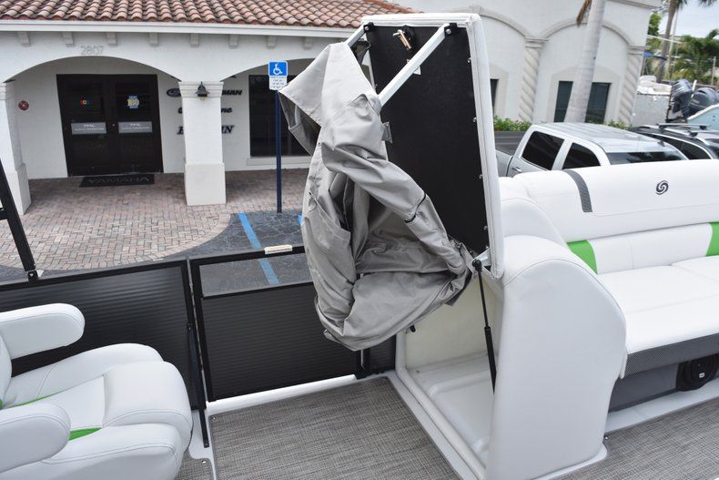 Thumbnail 36 for New 2019 Hurricane FunDeck FD 236 Wet Bar OB boat for sale in West Palm Beach, FL
