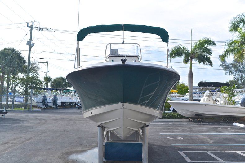 Thumbnail 3 for Used 2002 Trophy 2103 Center Console boat for sale in West Palm Beach, FL