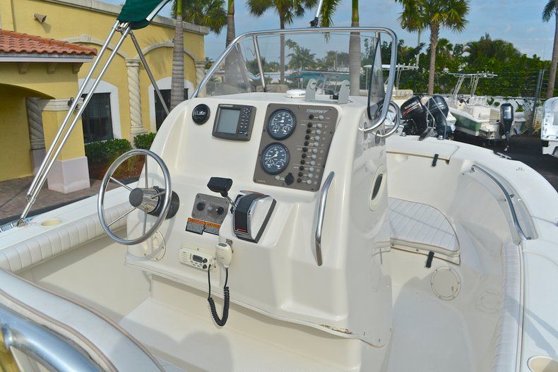 Thumbnail 70 for Used 2002 Trophy 2103 Center Console boat for sale in West Palm Beach, FL