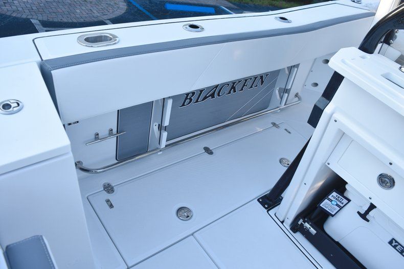 Thumbnail 20 for New 2019 Blackfin 272CC Center Console boat for sale in West Palm Beach, FL