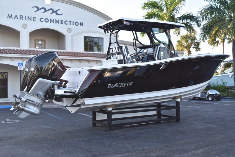 Thumbnail 7 for New 2019 Blackfin 272CC Center Console boat for sale in West Palm Beach, FL