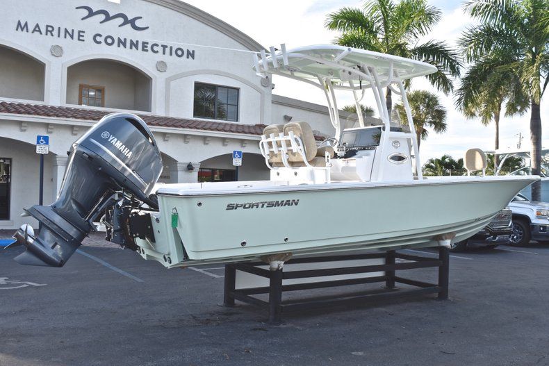 Thumbnail 7 for New 2019 Sportsman Masters 247 Bay Boat boat for sale in Vero Beach, FL