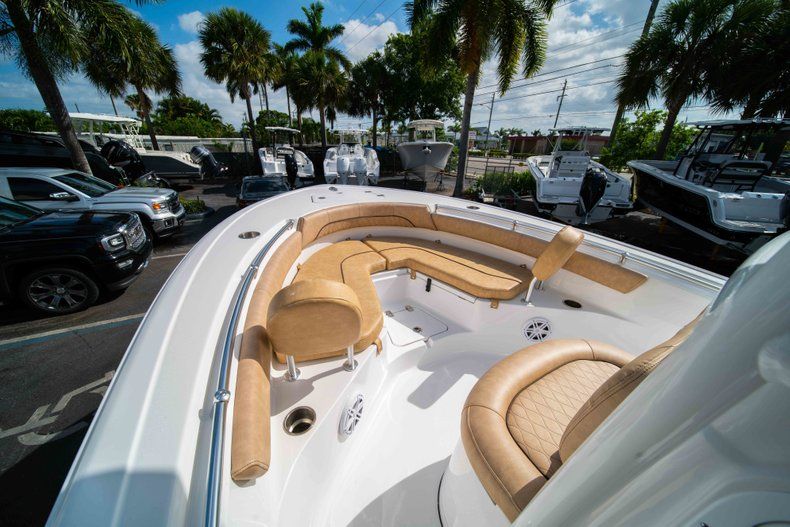 Thumbnail 30 for New 2019 Sportsman Heritage 211 Center Console boat for sale in Miami, FL