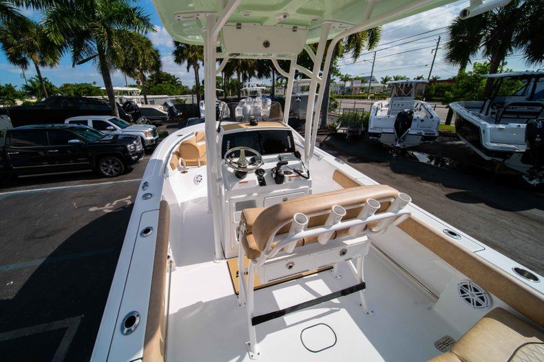Thumbnail 10 for New 2019 Sportsman Heritage 211 Center Console boat for sale in Miami, FL