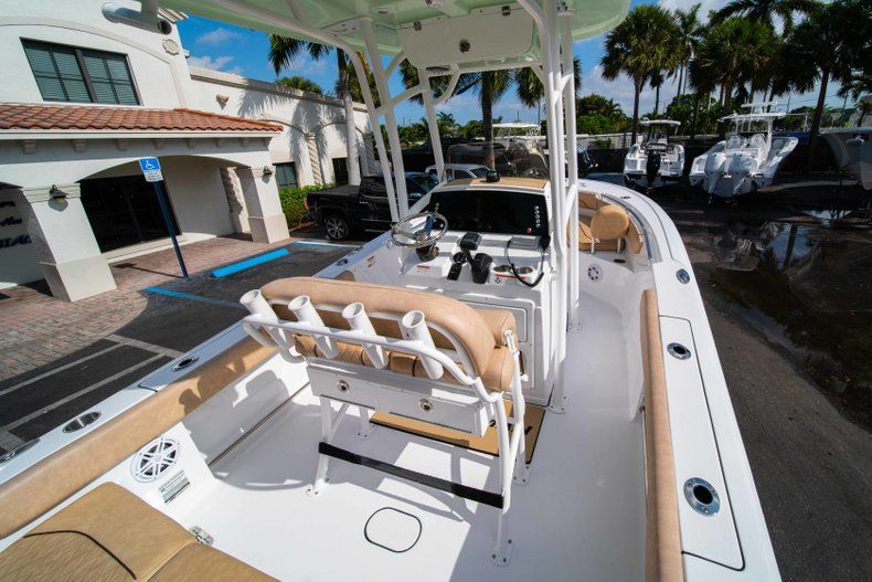 Thumbnail 8 for New 2019 Sportsman Heritage 211 Center Console boat for sale in Miami, FL