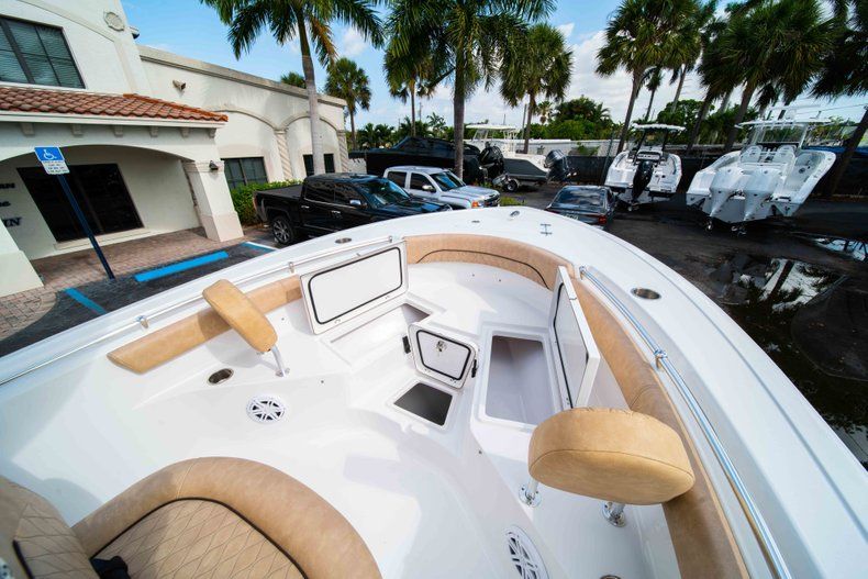 Thumbnail 33 for New 2019 Sportsman Heritage 211 Center Console boat for sale in Miami, FL