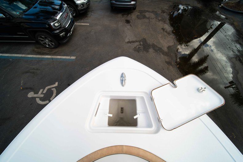 Thumbnail 36 for New 2019 Sportsman Heritage 211 Center Console boat for sale in Miami, FL