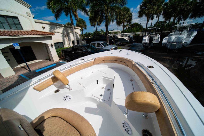 Thumbnail 31 for New 2019 Sportsman Heritage 211 Center Console boat for sale in Miami, FL