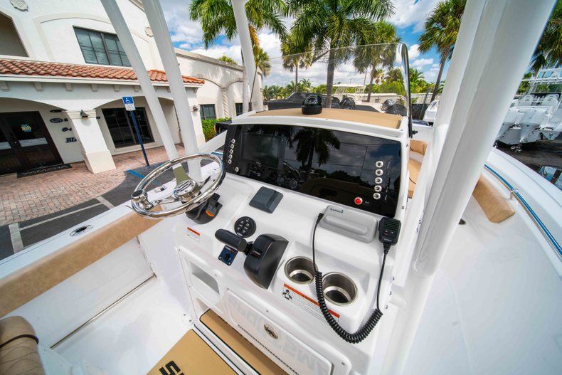 Thumbnail 22 for New 2019 Sportsman Heritage 211 Center Console boat for sale in Miami, FL