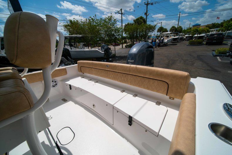 Thumbnail 16 for New 2019 Sportsman Heritage 211 Center Console boat for sale in Miami, FL