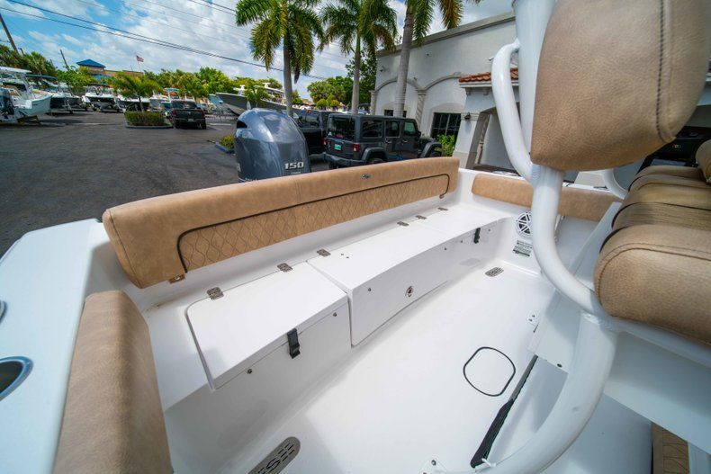 Thumbnail 17 for New 2019 Sportsman Heritage 211 Center Console boat for sale in Miami, FL
