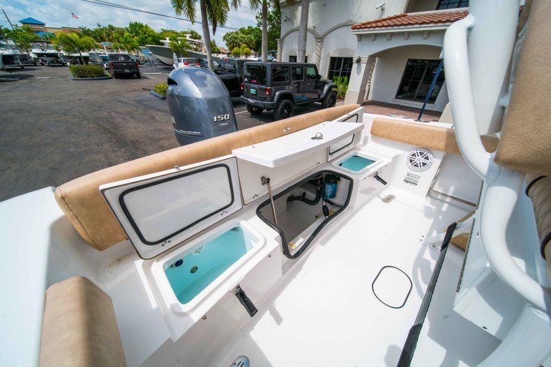 Thumbnail 18 for New 2019 Sportsman Heritage 211 Center Console boat for sale in Miami, FL