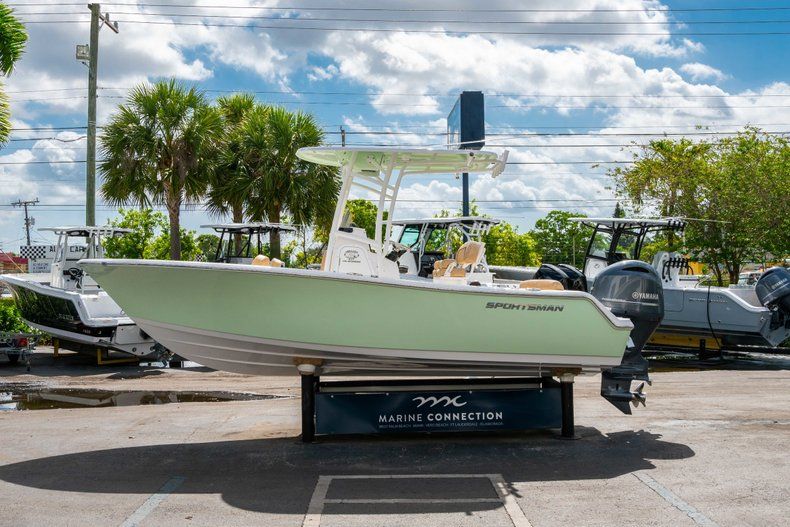 Thumbnail 4 for New 2019 Sportsman Heritage 211 Center Console boat for sale in Miami, FL