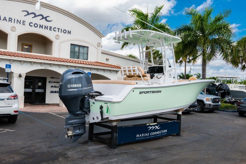 Thumbnail 7 for New 2019 Sportsman Heritage 211 Center Console boat for sale in Miami, FL