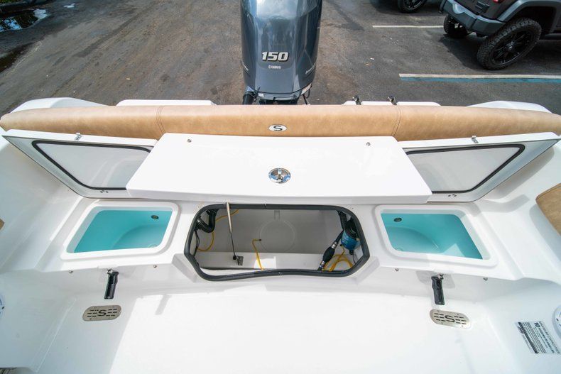 Thumbnail 19 for New 2019 Sportsman Heritage 211 Center Console boat for sale in Miami, FL