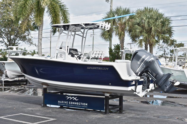 Thumbnail 5 for New 2019 Sportsman Open 232 Center Console boat for sale in Fort Lauderdale, FL