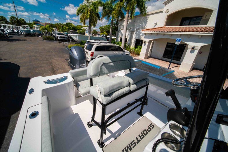 Thumbnail 19 for New 2019 Sportsman Open 212 Center Console boat for sale in West Palm Beach, FL