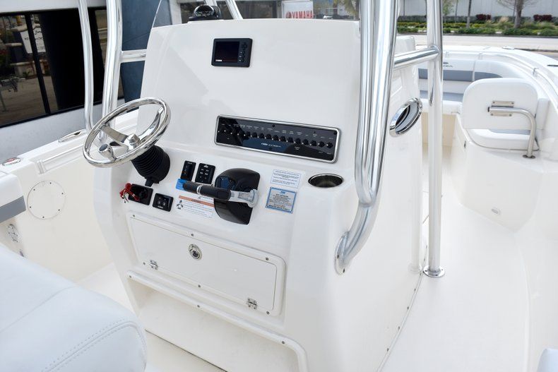 Thumbnail 37 for New 2019 Cobia 261 Center Console boat for sale in Vero Beach, FL