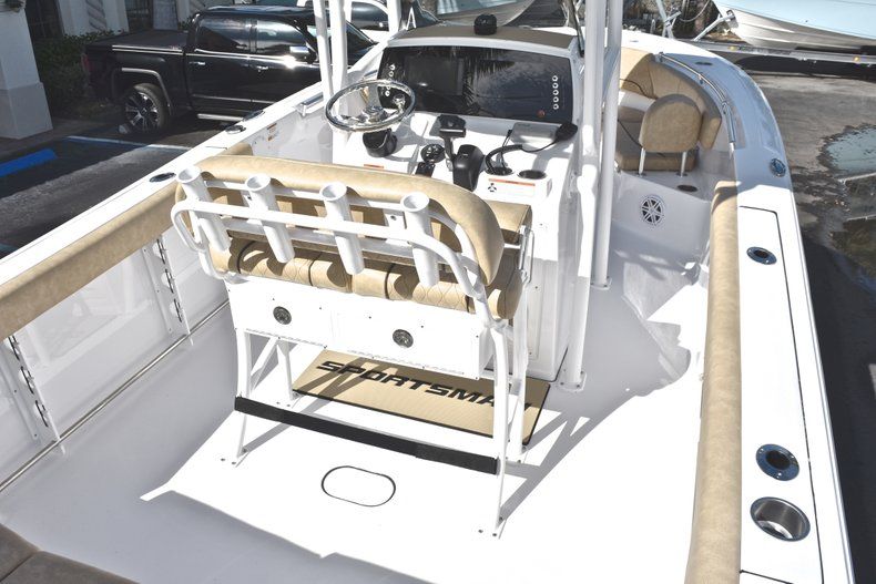 Thumbnail 7 for New 2019 Sportsman Heritage 231 Center Console boat for sale in Vero Beach, FL