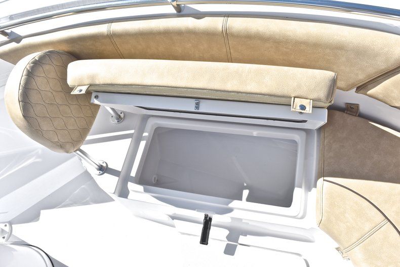 Thumbnail 45 for New 2019 Sportsman Heritage 231 Center Console boat for sale in Vero Beach, FL