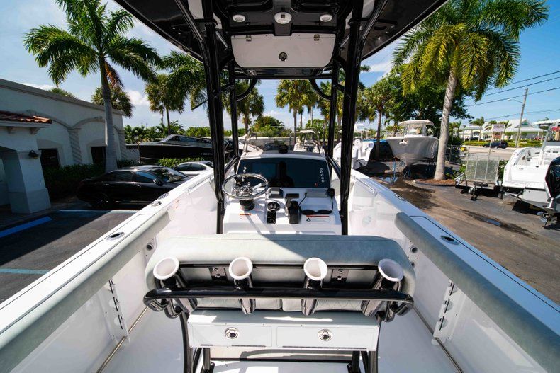 Thumbnail 9 for New 2019 Sportsman Heritage 231 Center Console boat for sale in Fort Lauderdale, FL