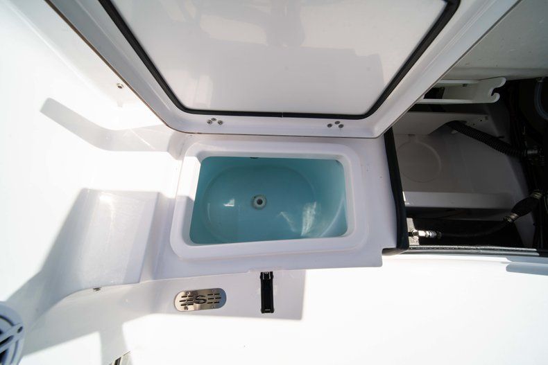 Thumbnail 23 for New 2019 Sportsman Heritage 231 Center Console boat for sale in Fort Lauderdale, FL