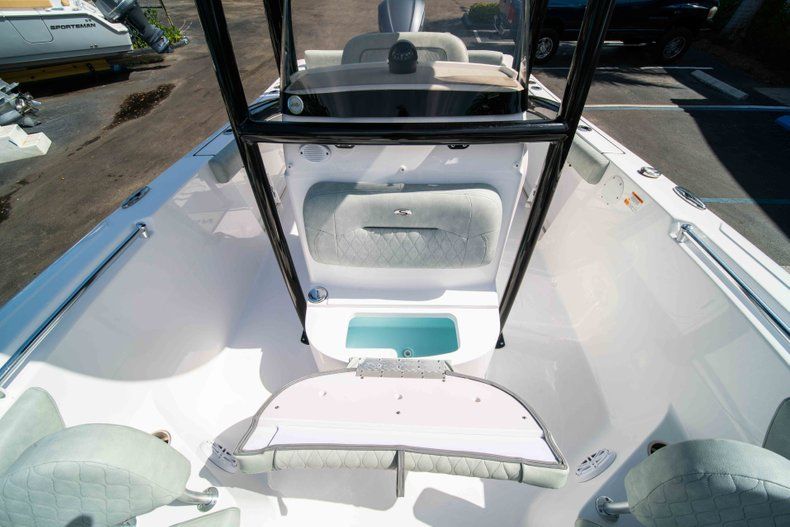 Thumbnail 43 for New 2019 Sportsman Heritage 231 Center Console boat for sale in Fort Lauderdale, FL