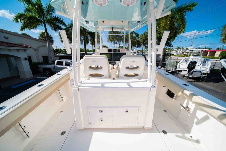 Thumbnail 9 for New 2019 Cobia 320 Center Console boat for sale in Islamorada, FL
