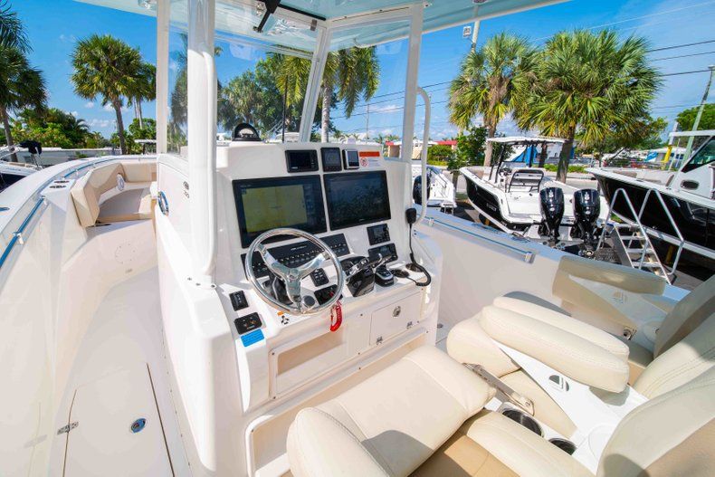 Thumbnail 27 for New 2019 Cobia 320 Center Console boat for sale in Islamorada, FL