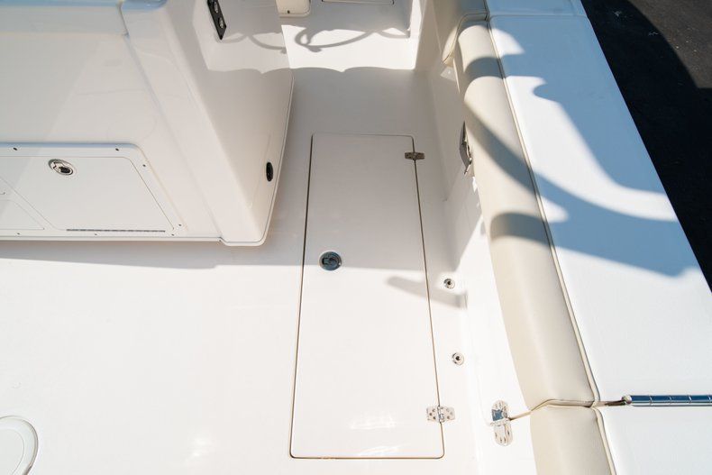 Thumbnail 22 for New 2019 Cobia 320 Center Console boat for sale in Islamorada, FL