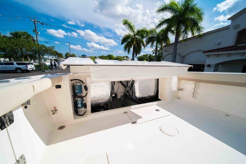 Thumbnail 14 for New 2019 Cobia 320 Center Console boat for sale in Islamorada, FL