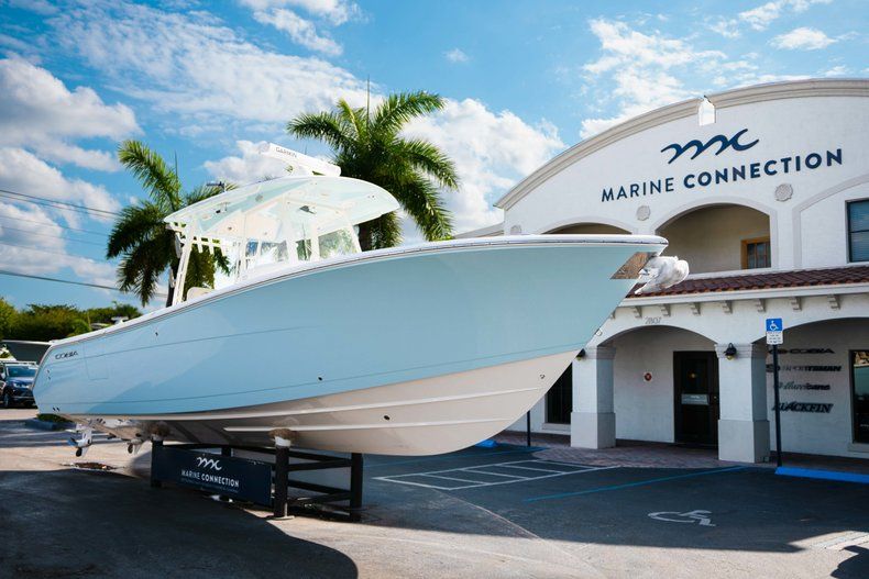 Thumbnail 1 for New 2019 Cobia 320 Center Console boat for sale in Islamorada, FL