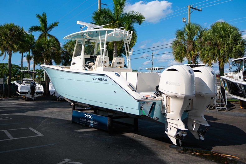 Thumbnail 5 for New 2019 Cobia 320 Center Console boat for sale in Islamorada, FL