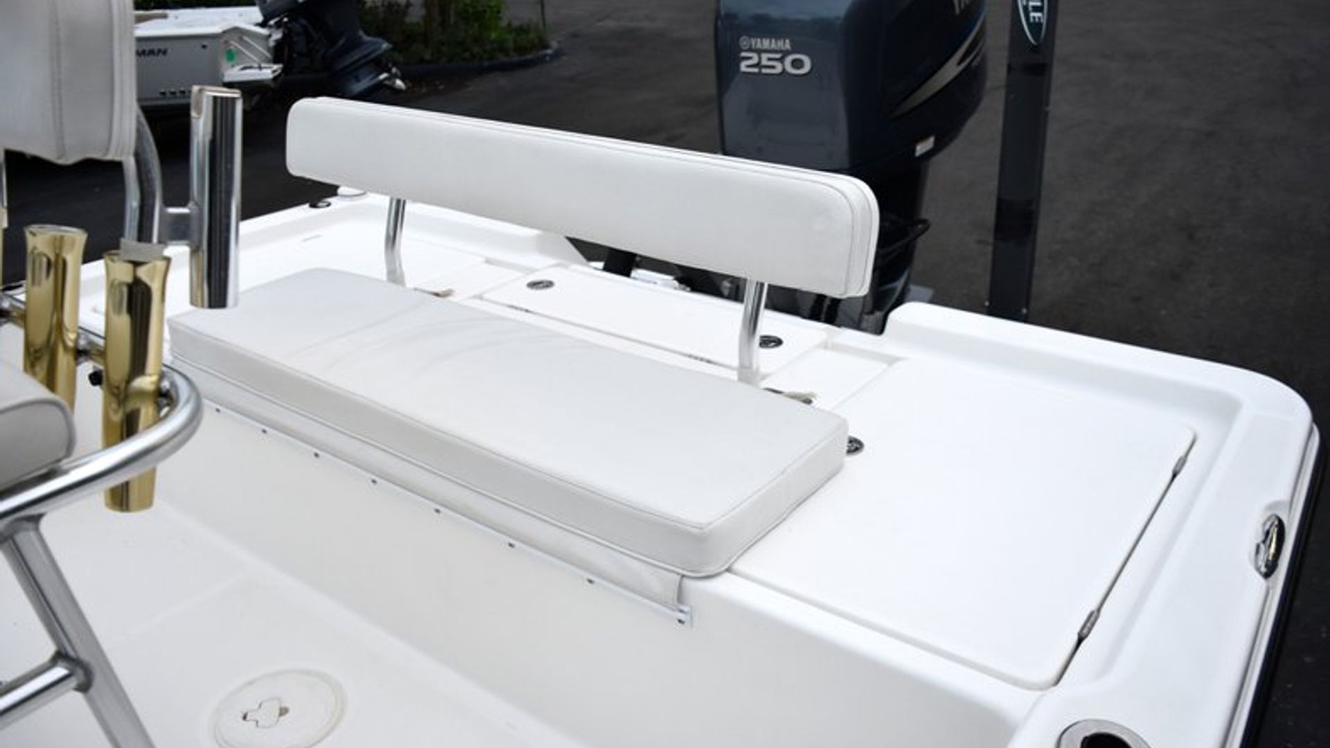 Used 2010 Century 2202 Bay Boat #04MB image 12