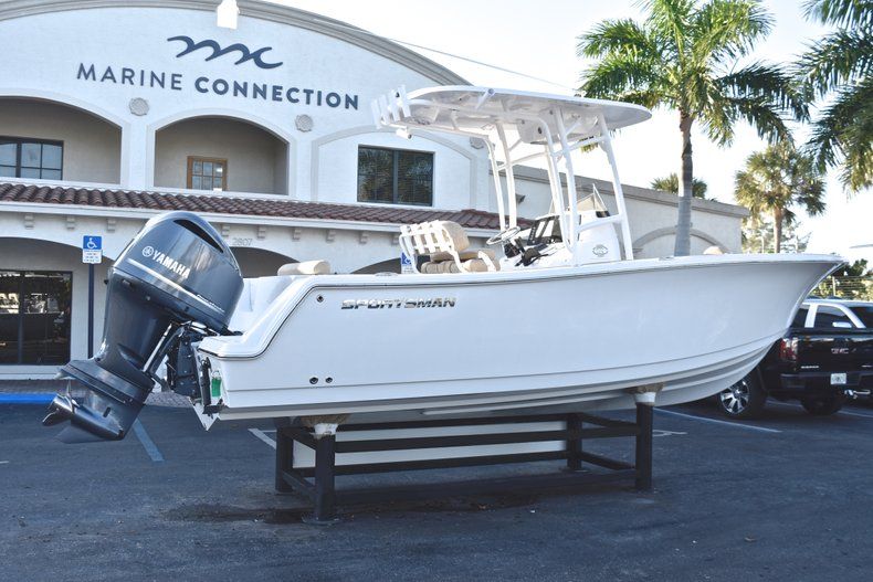 Thumbnail 7 for New 2019 Sportsman Open 232 Center Console boat for sale in Fort Lauderdale, FL