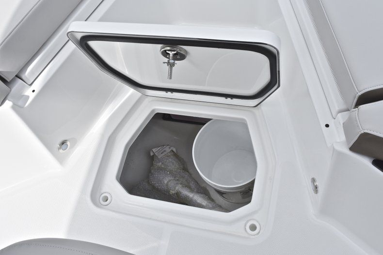 Thumbnail 52 for New 2019 Blackfin 242CC Center Console boat for sale in Fort Lauderdale, FL