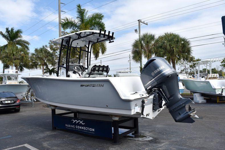 Thumbnail 5 for New 2019 Sportsman Open 232 Center Console boat for sale in Fort Lauderdale, FL