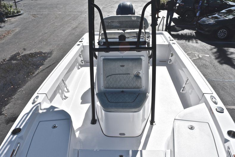 Thumbnail 55 for New 2019 Sportsman Masters 207 Bay Boat boat for sale in Fort Lauderdale, FL