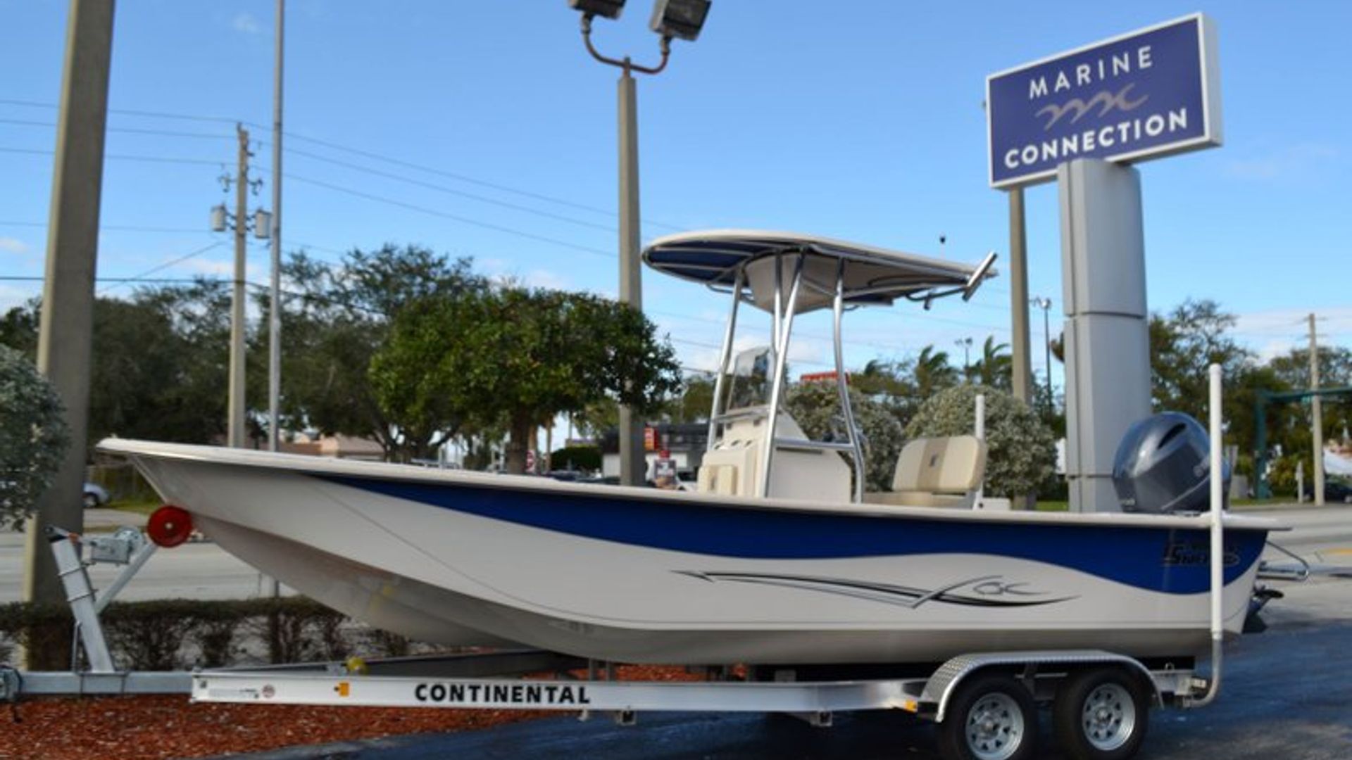 New 2019 Carolina Skiff 238 DLV #L627 image 1