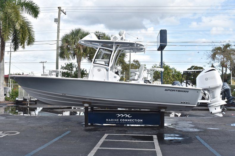Thumbnail 5 for New 2019 Sportsman Masters 267 Bay Boat boat for sale in West Palm Beach, FL