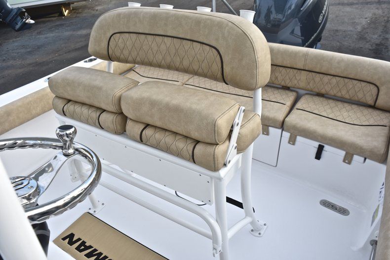 Thumbnail 22 for New 2019 Sportsman Heritage 211 Center Console boat for sale in West Palm Beach, FL