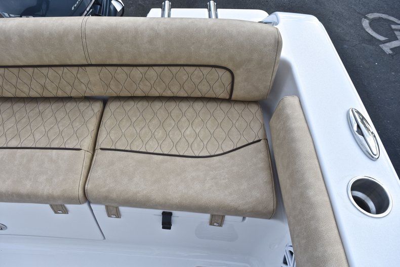 Thumbnail 16 for New 2019 Sportsman Heritage 211 Center Console boat for sale in West Palm Beach, FL