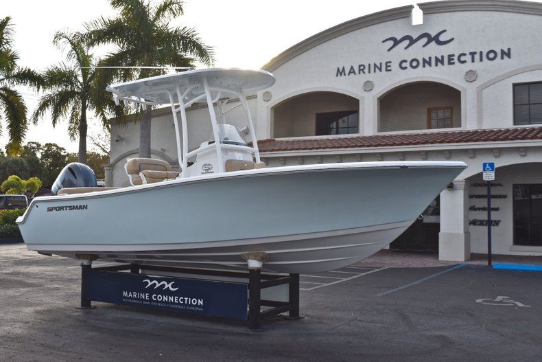 Thumbnail 1 for New 2019 Sportsman Heritage 211 Center Console boat for sale in West Palm Beach, FL