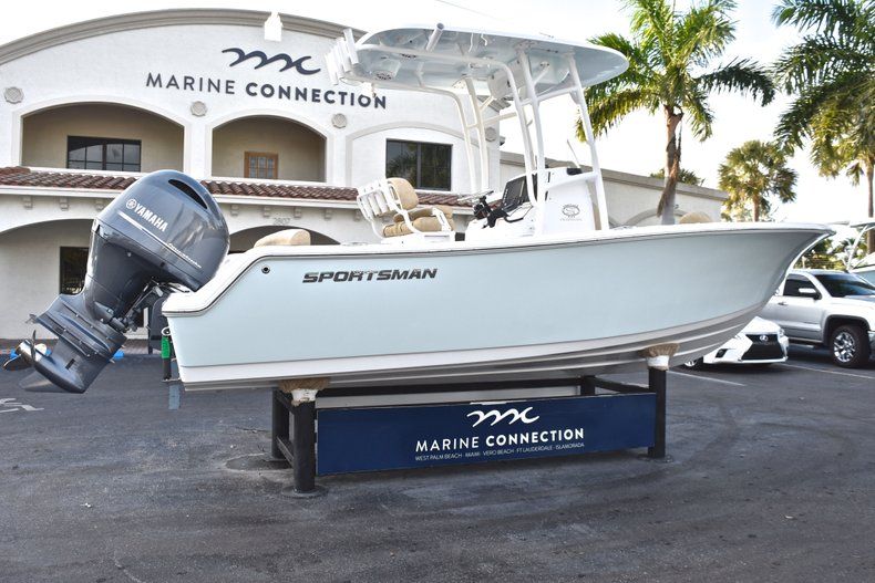 Thumbnail 7 for New 2019 Sportsman Heritage 211 Center Console boat for sale in West Palm Beach, FL