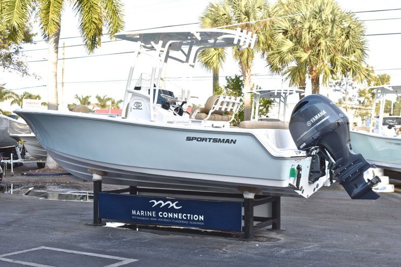 Thumbnail 5 for New 2019 Sportsman Heritage 211 Center Console boat for sale in West Palm Beach, FL