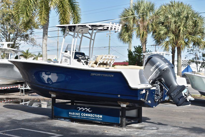 Thumbnail 5 for New 2019 Sportsman Heritage 231 Center Console boat for sale in West Palm Beach, FL
