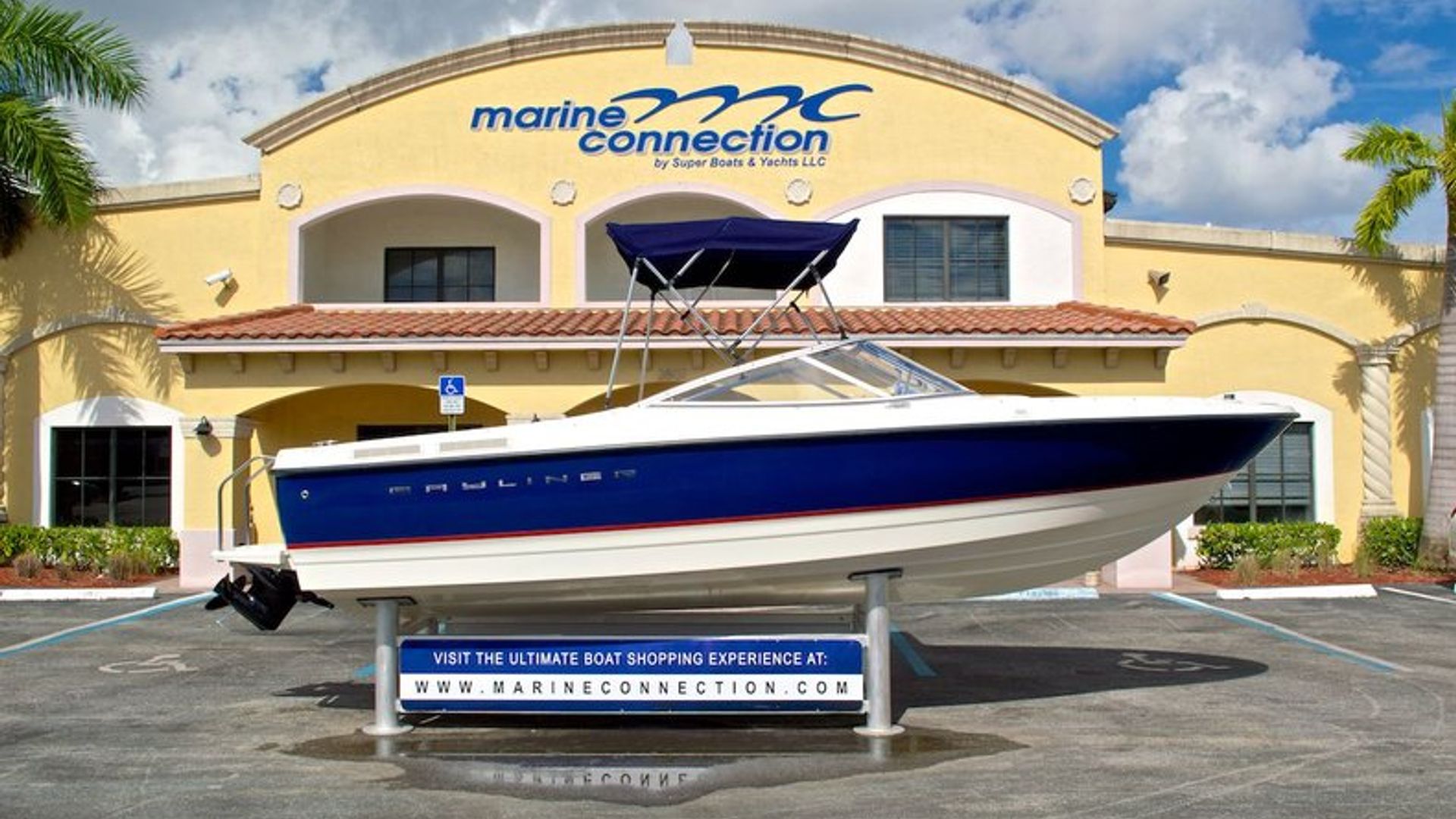 Used 2004 Bayliner 215 Bowrider #87CT image 1