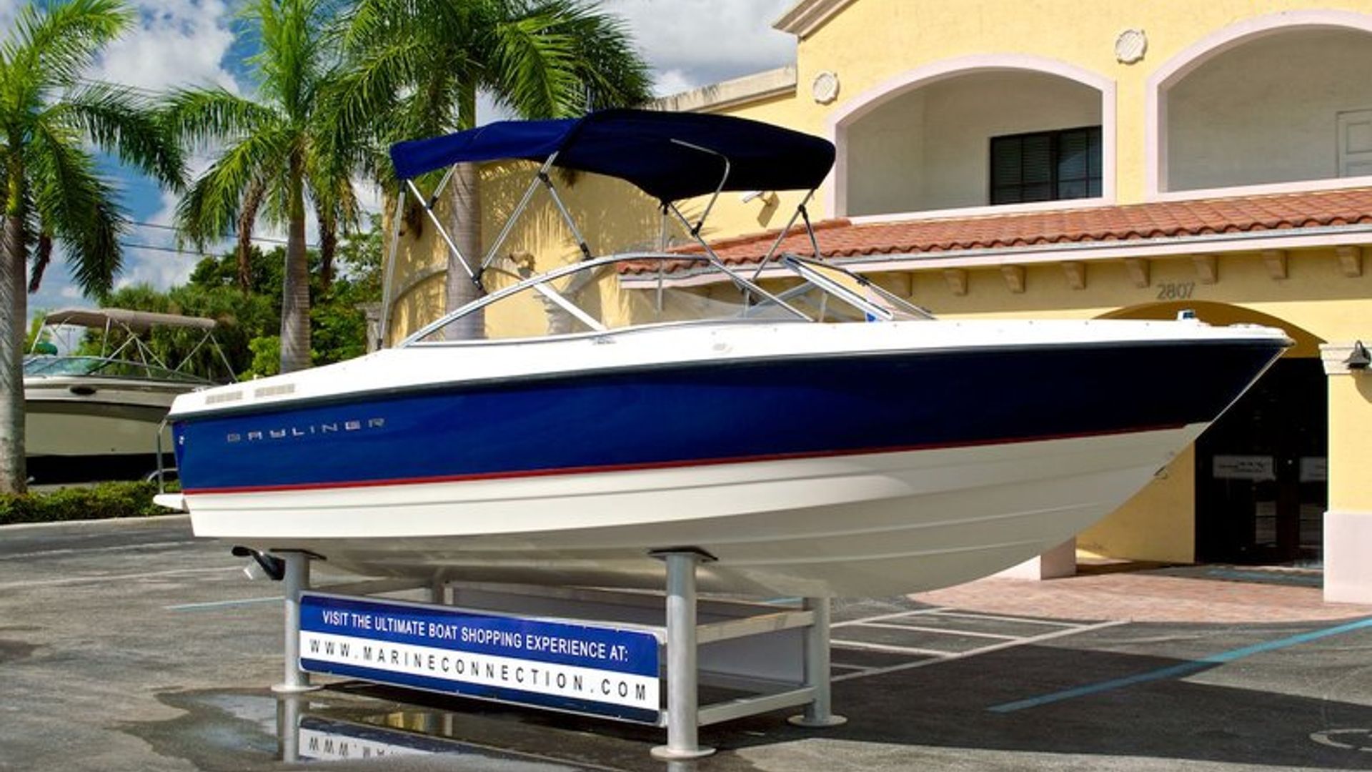 Used 2004 Bayliner 215 Bowrider #87CT image 2